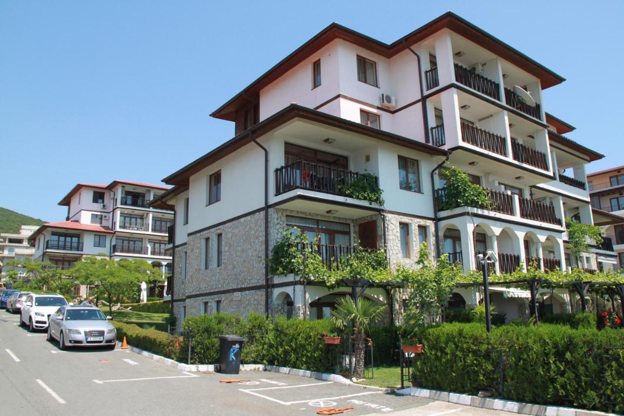 Bademite Apartments Sveti Vlas Eksteriør bilde