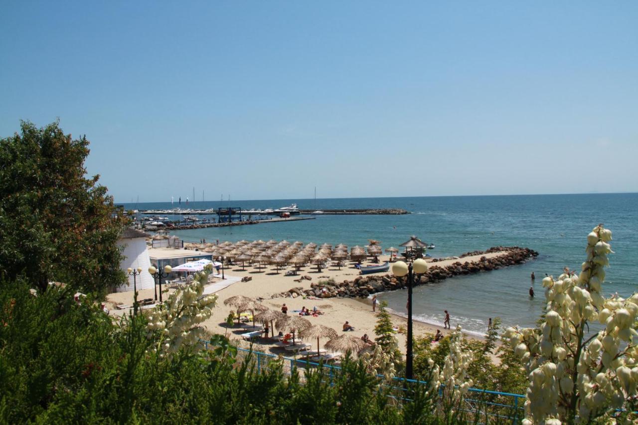 Bademite Apartments Sveti Vlas Eksteriør bilde