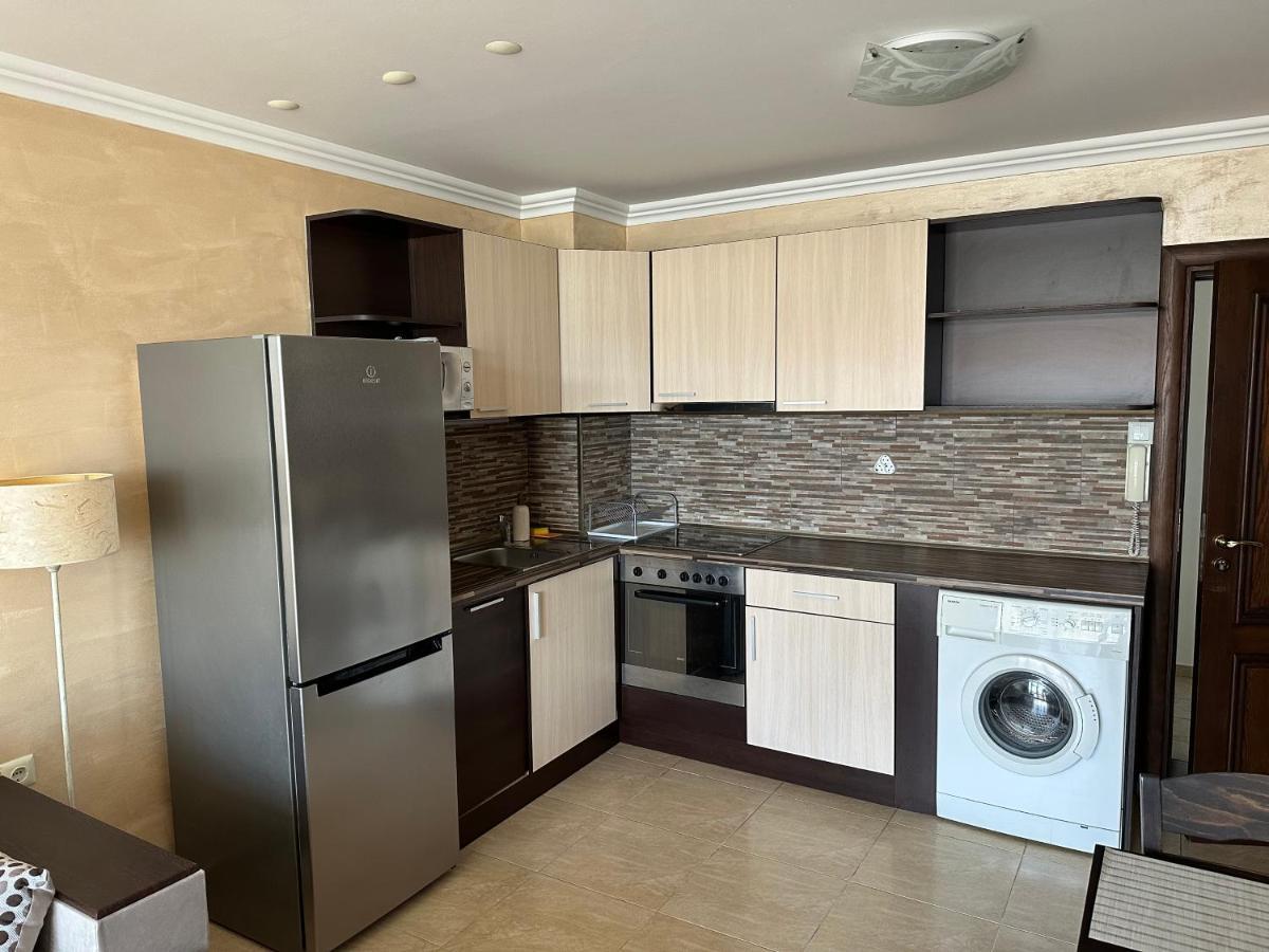 Bademite Apartments Sveti Vlas Eksteriør bilde