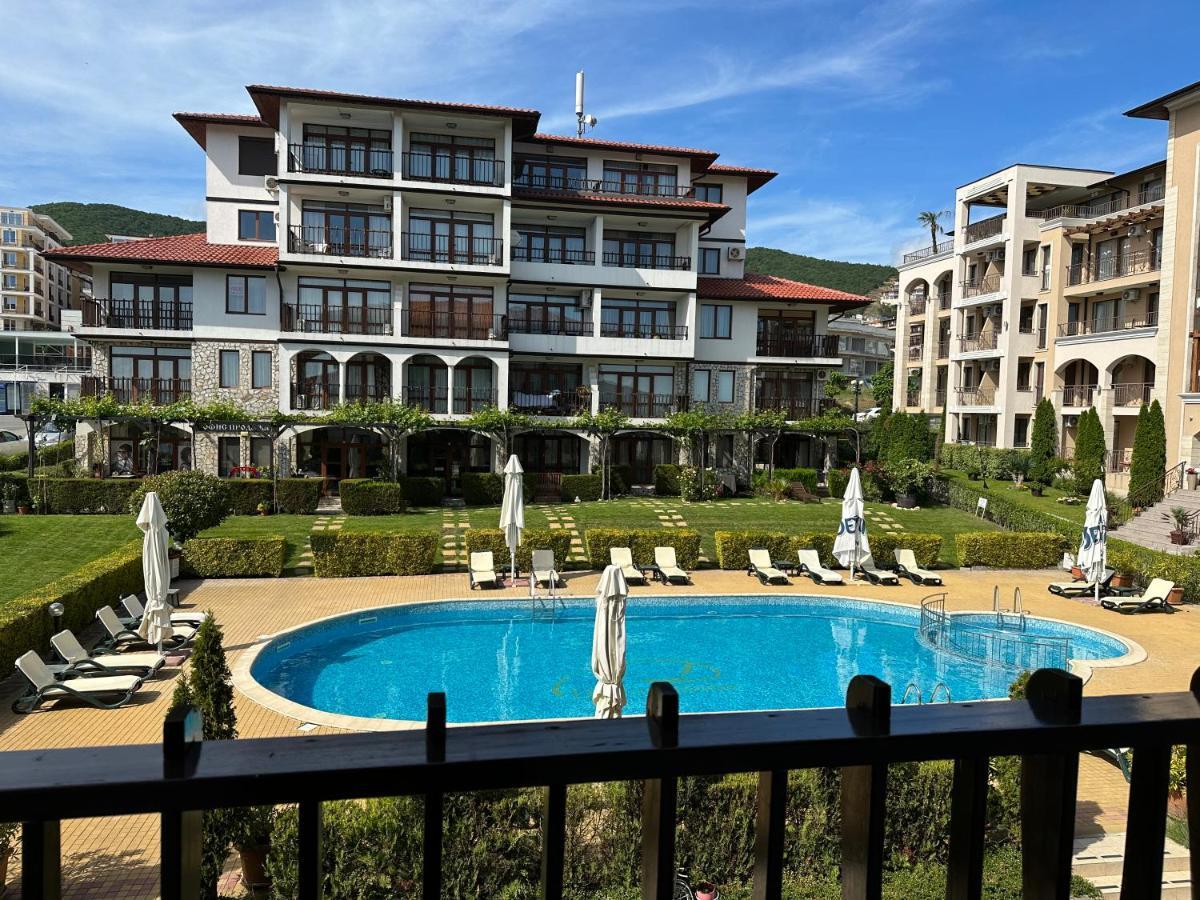 Bademite Apartments Sveti Vlas Eksteriør bilde