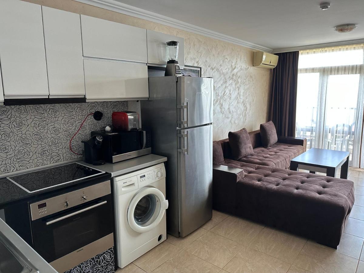 Bademite Apartments Sveti Vlas Eksteriør bilde